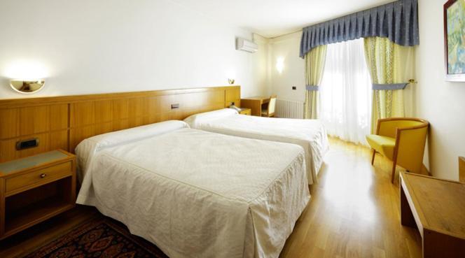 Hotel Florida Arteixo Rom bilde